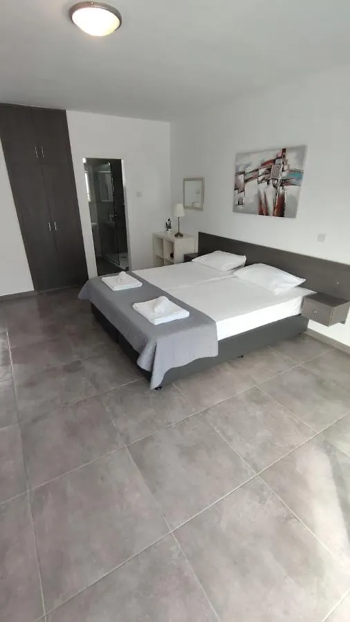 Nissi Avenue Studio Ajía Nápa Ciprus
